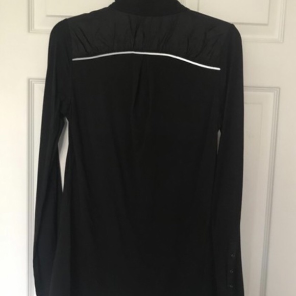 Lululemon Run Layer - Picture 3 of 9